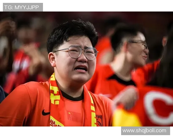 足球明星因赌博丑闻被警方抓捕引发球迷热议与媒体关注 足球明星因赌博丑闻被警方抓捕引发球迷热议与媒体关注