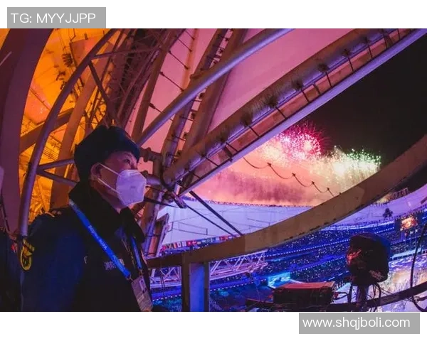 足球明星家庭庆祝盛宴璀璨烟花绽放夜空点亮幸福时刻