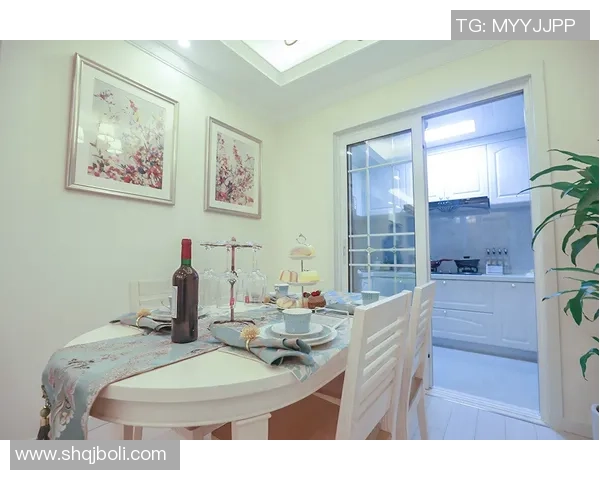 足球明星定制挂画边框打造个性化家居空间的完美选择