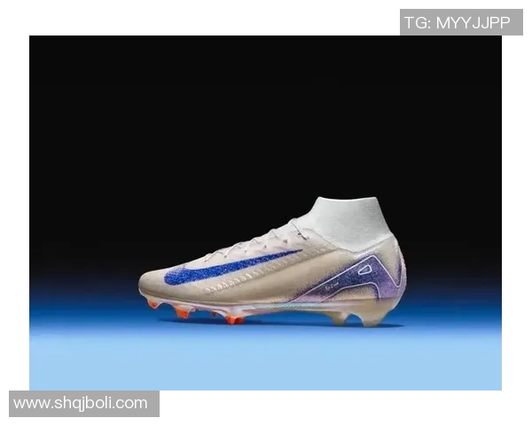 足球明星推荐的中端足球鞋助你提升球技与场上表现