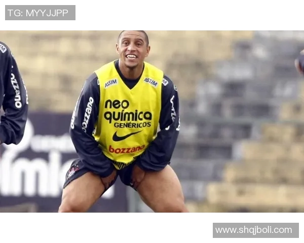 足球明星日常穿搭风格大揭秘时尚与运动的完美结合