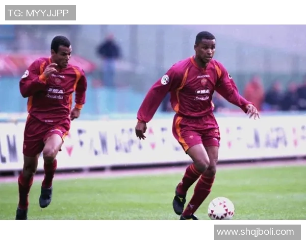 足球明星洛圣都的传奇之路与梦想追逐的精彩瞬间 足球明星洛圣都的传奇之路与梦想追逐的精彩瞬间